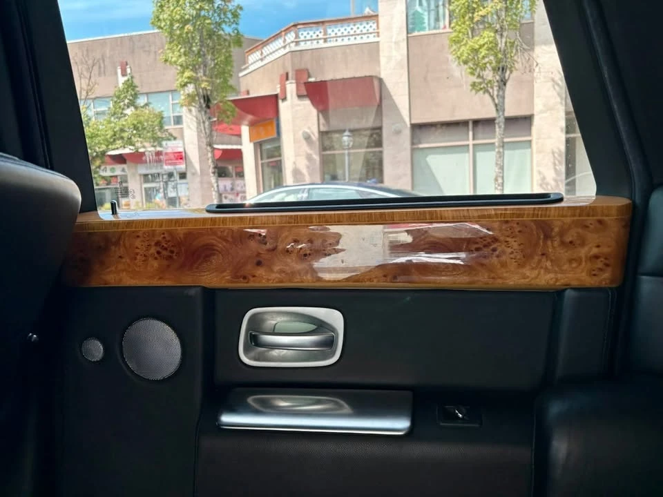 2004 Rolls-Royce Phantom VII - Image 11 of 20