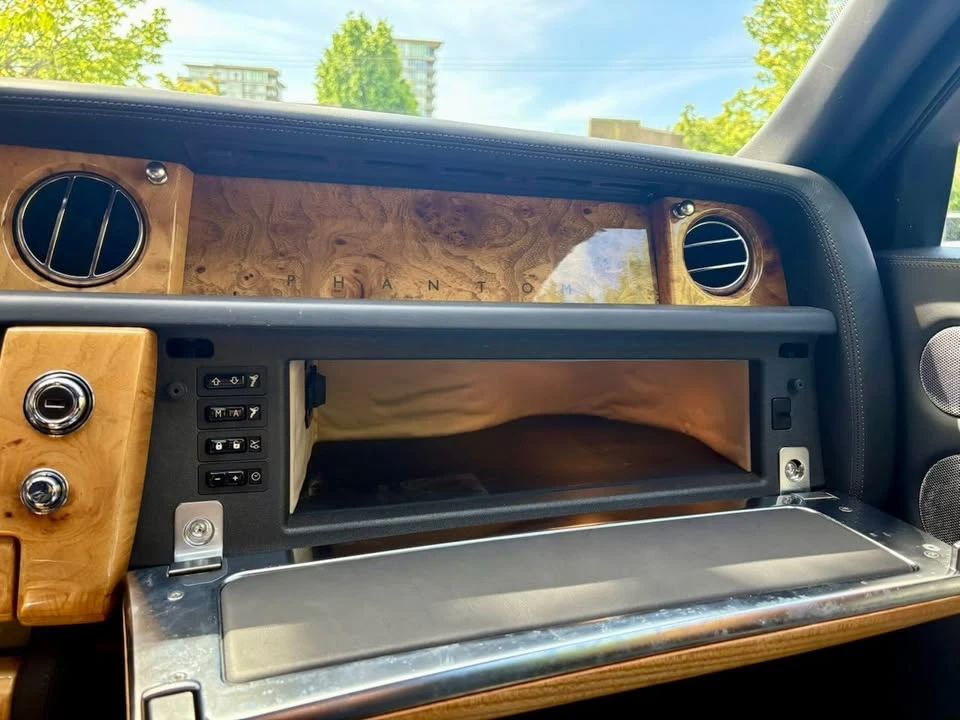 2004 Rolls-Royce Phantom VII - Image 8 of 20