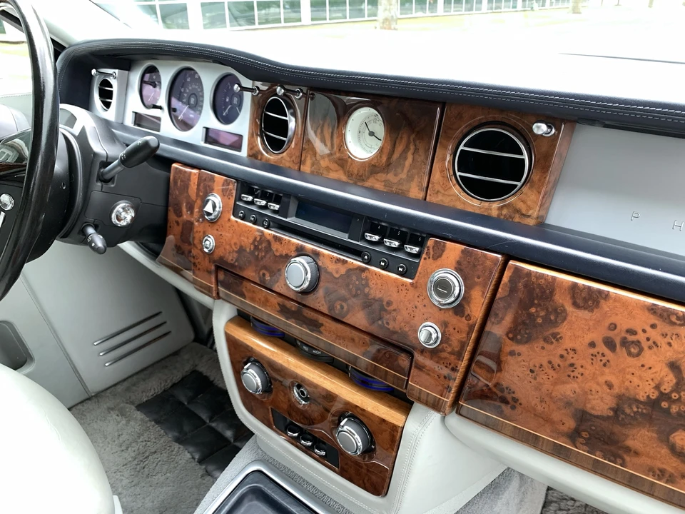 2004 Rolls-Royce Phantom VII - Image 25 of 31