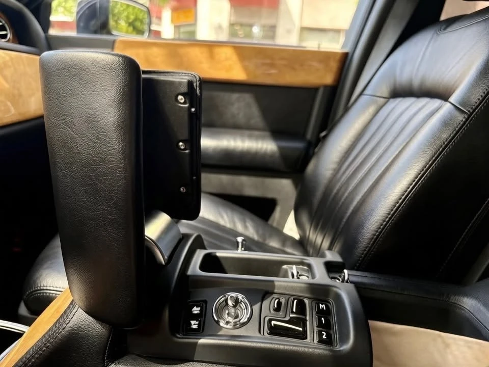 2004 Rolls-Royce Phantom VII - Image 15 of 16