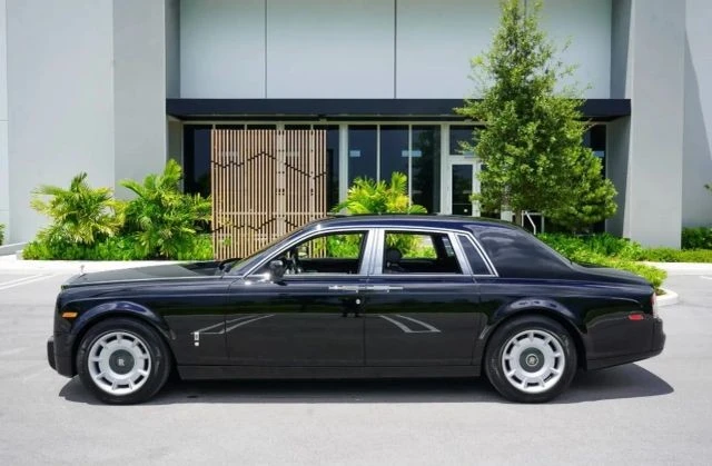 2004 Rolls-Royce Phantom VII - Image 8 of 12