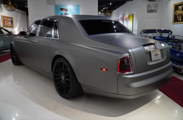 2004 Rolls-Royce Phantom VII - Image 8 of 12