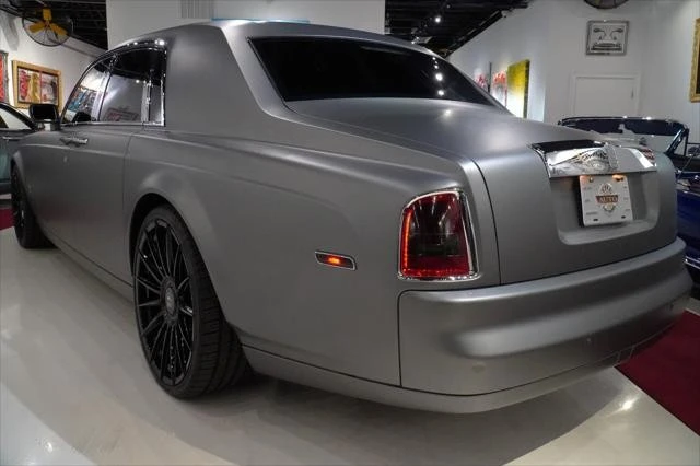 2004 Rolls-Royce Phantom VII - Image 9 of 12