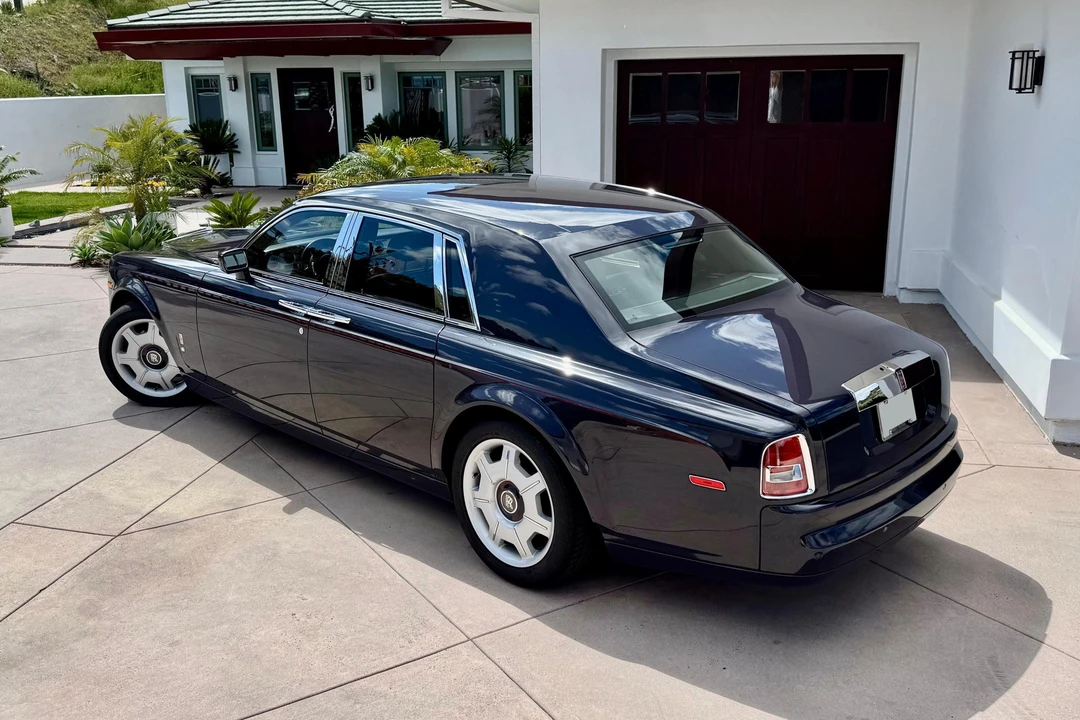 2004 Rolls-Royce Phantom VII - Image 9 of 31