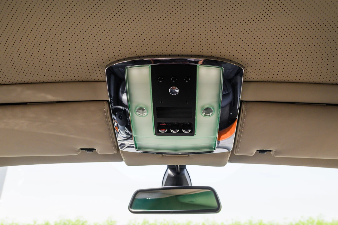 2004 Rolls-Royce Phantom VII - Image 22 of 31