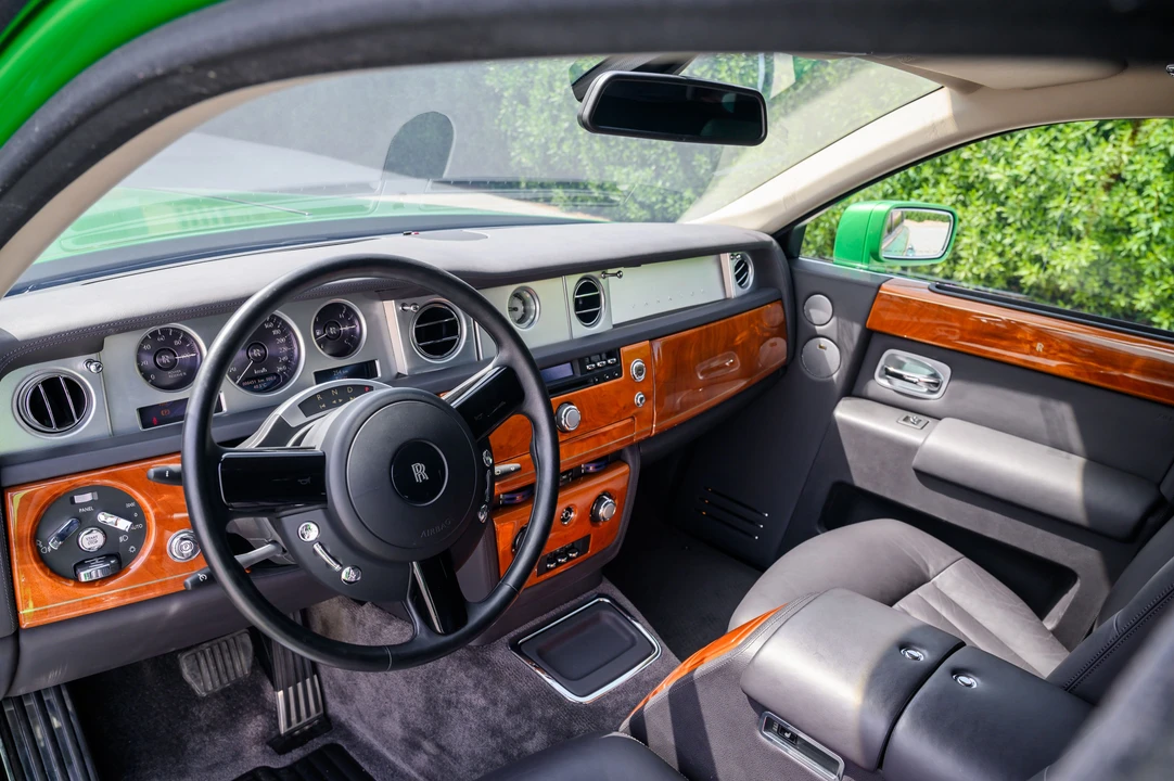 2004 Rolls-Royce Phantom VII - Image 7 of 31