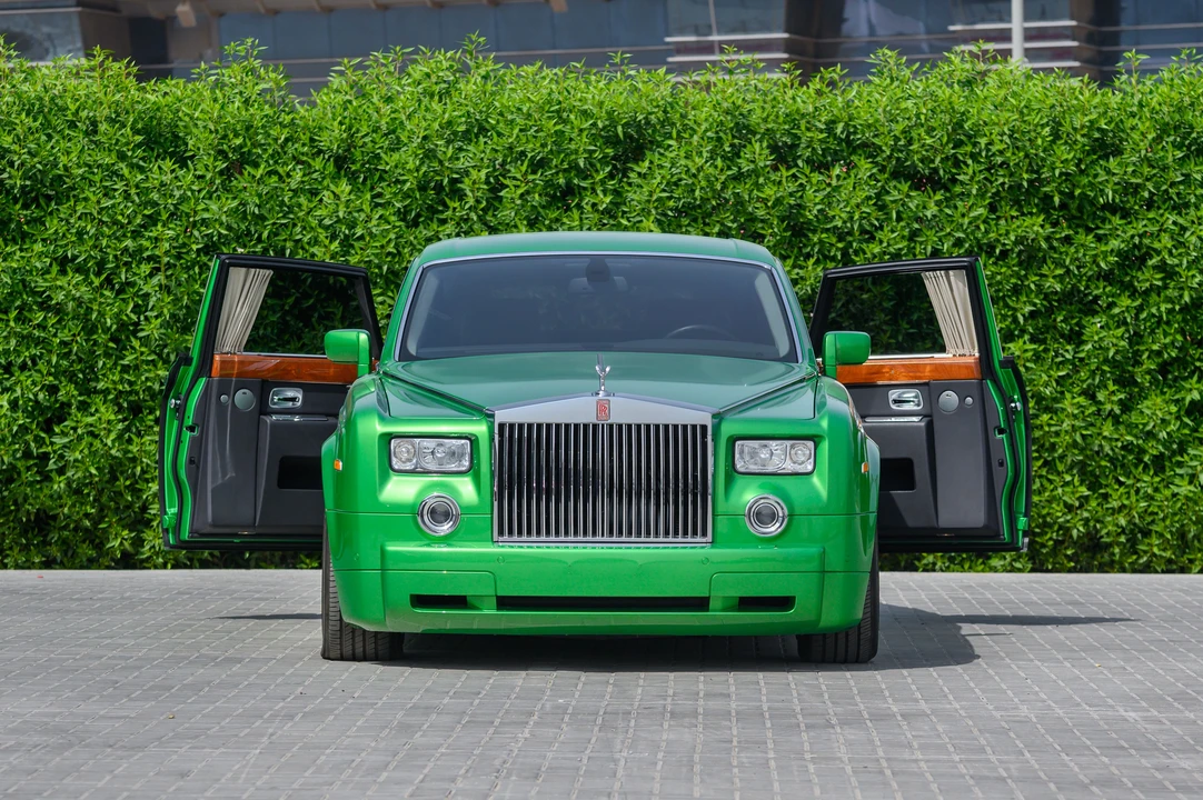 2004 Rolls-Royce Phantom VII - Image 9 of 31