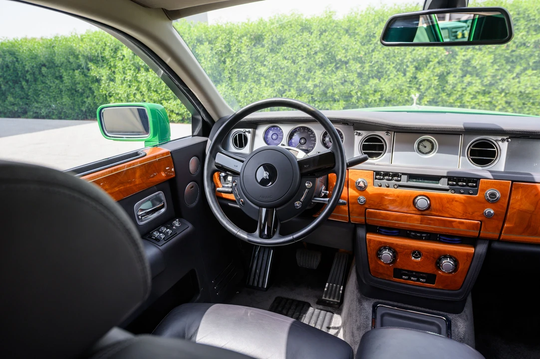 2004 Rolls-Royce Phantom VII - Image 11 of 31