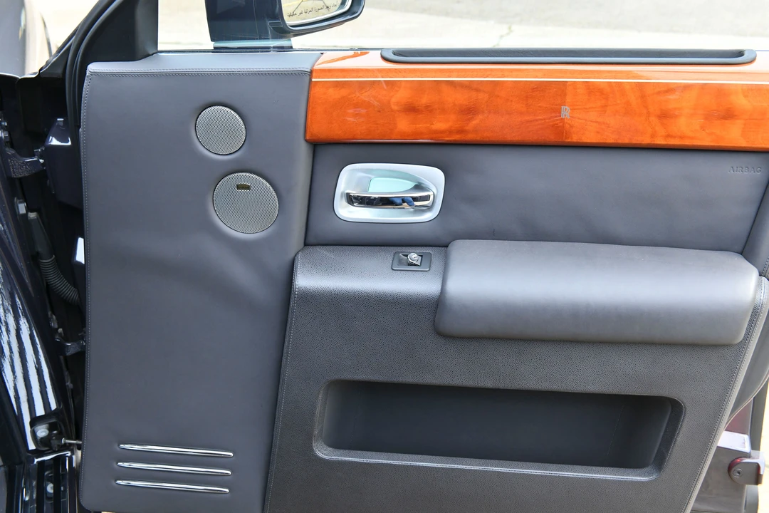 2004 Rolls-Royce Phantom VII - Image 28 of 31