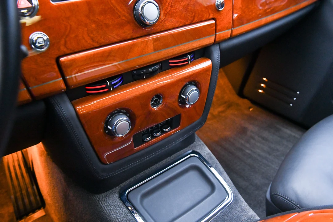 2004 Rolls-Royce Phantom VII - Image 15 of 31
