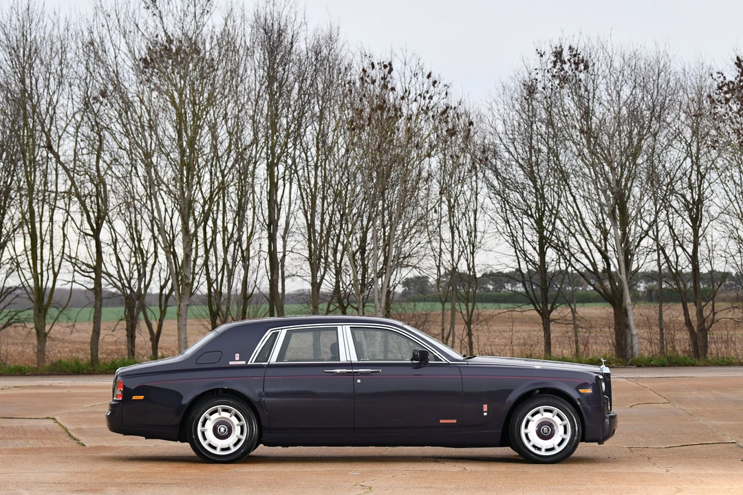 2004 Rolls-Royce Phantom VII - Image 6 of 31
