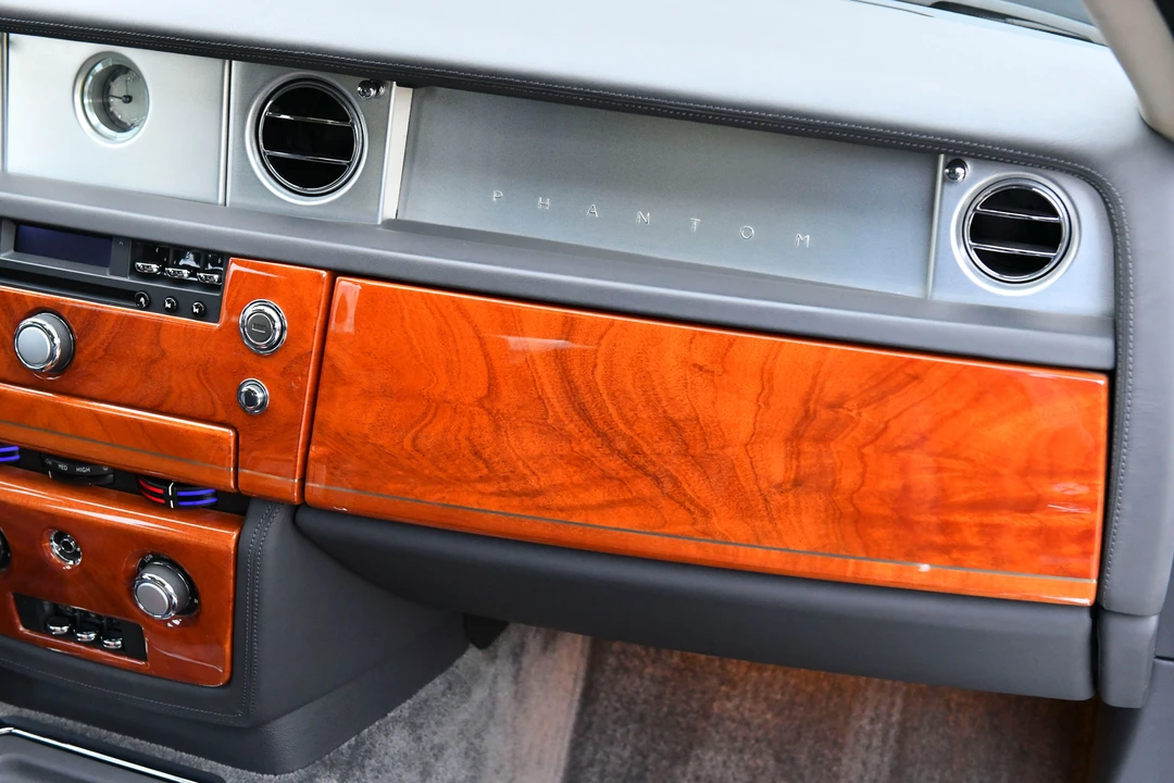 2004 Rolls-Royce Phantom VII - Image 18 of 31