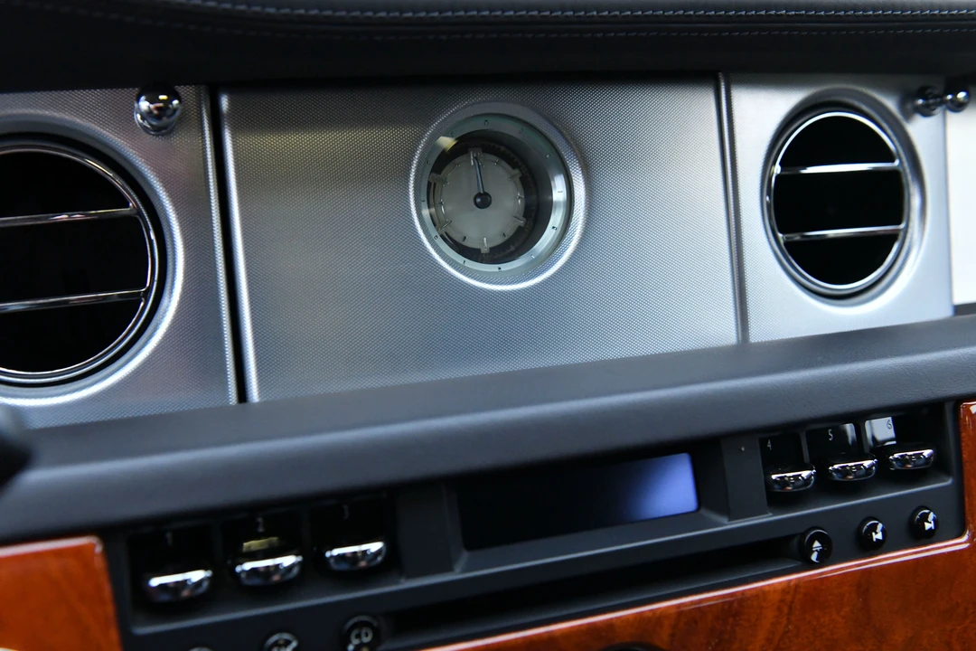 2004 Rolls-Royce Phantom VII - Image 12 of 31