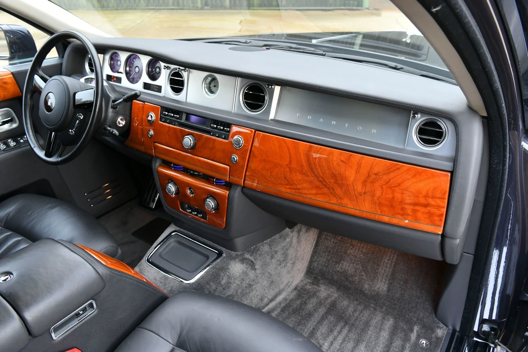 2004 Rolls-Royce Phantom VII - Image 16 of 31