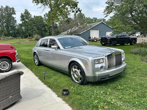2004 Rolls-Royce Phantom Extended Sedan 4D