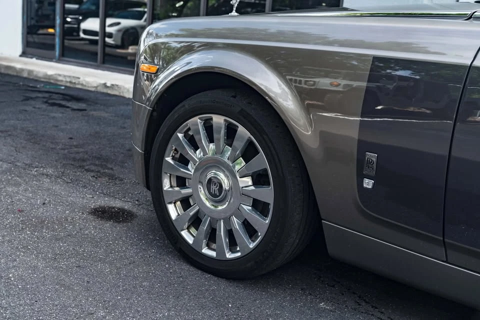 2004 Rolls-Royce Phantom VII - Image 7 of 20