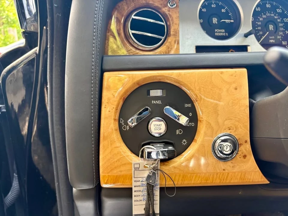2004 Rolls-Royce Phantom VII - Image 16 of 20