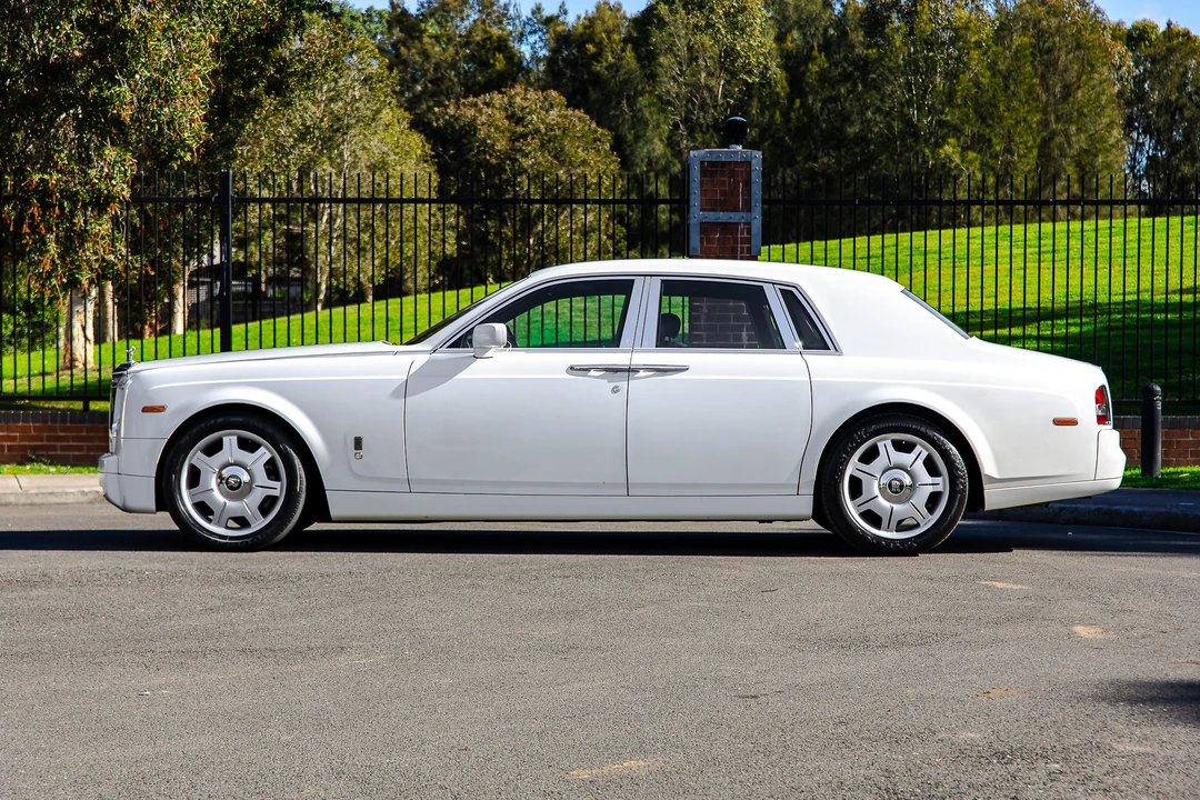 2004 Rolls-Royce Phantom VII - Image 4 of 31