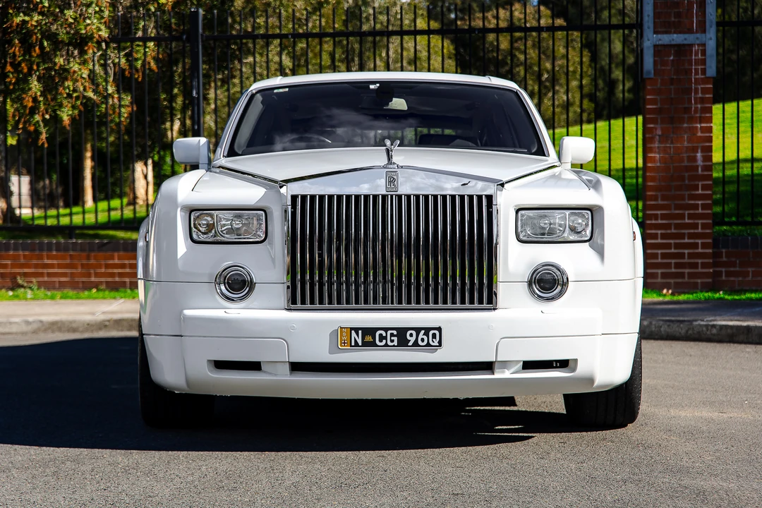 2004 Rolls-Royce Phantom VII - Image 2 of 31
