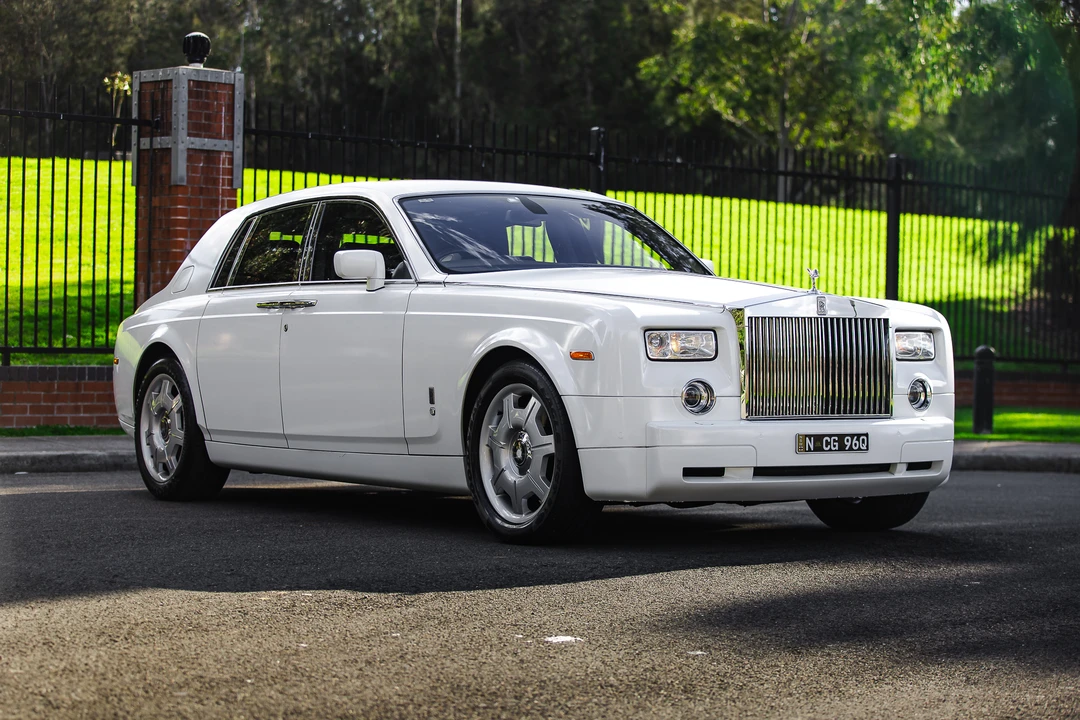 2004 Rolls-Royce Phantom VII - Image 9 of 31