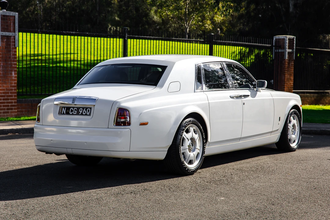 2004 Rolls-Royce Phantom VII - Image 15 of 31