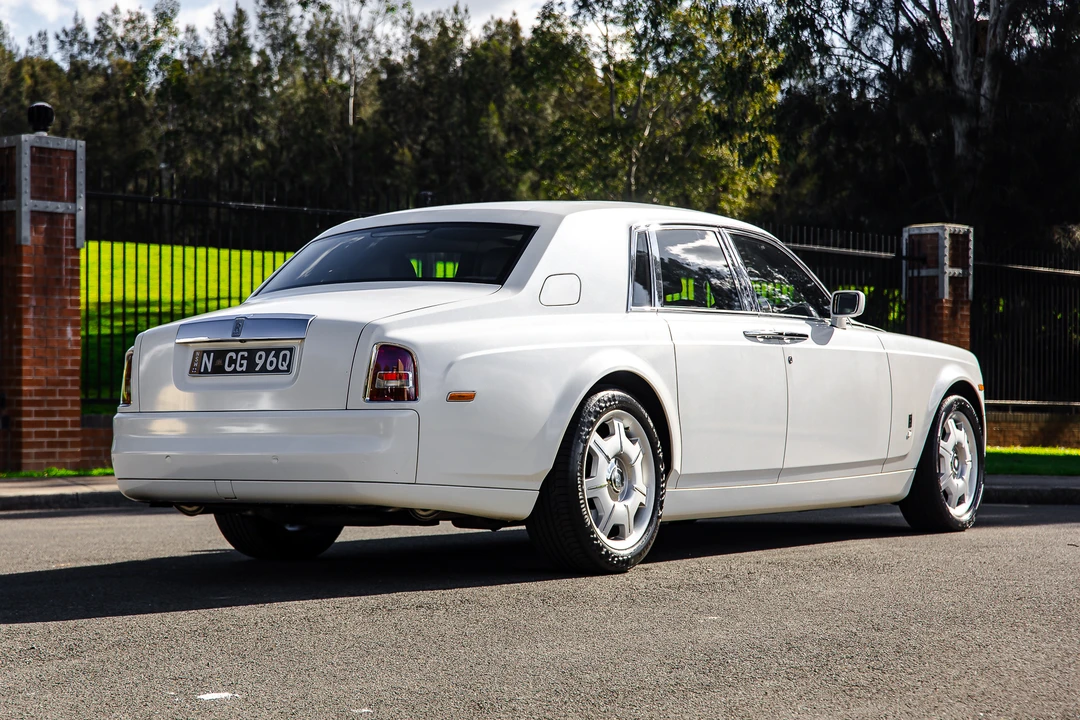 2004 Rolls-Royce Phantom VII - Image 7 of 31
