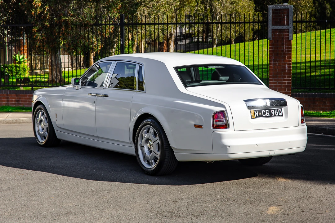 2004 Rolls-Royce Phantom VII - Image 13 of 31