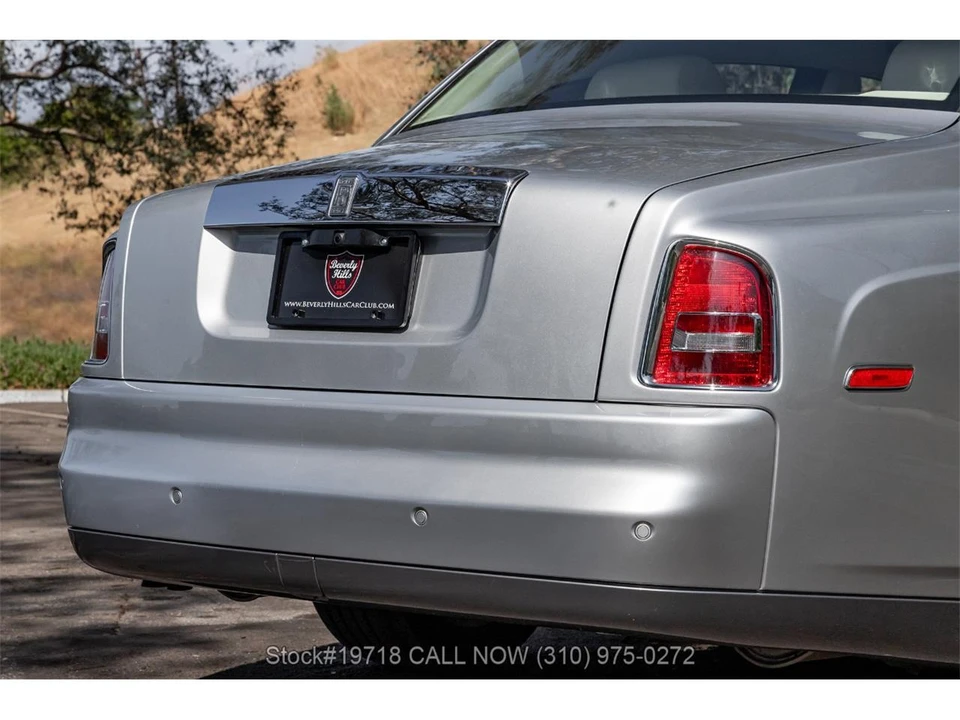 2004 Rolls-Royce Phantom VII - Image 9 of 31