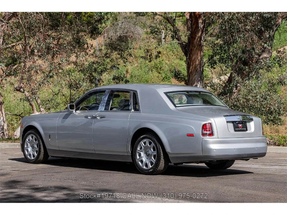 2004 Rolls-Royce Phantom VII - Image 12 of 31