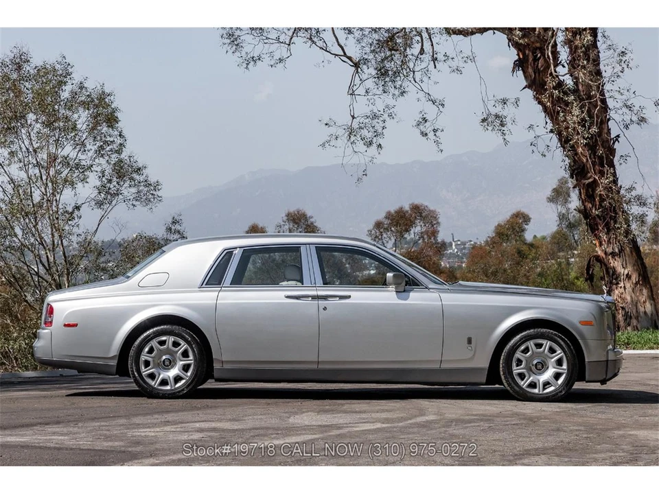 2004 Rolls-Royce Phantom VII - Image 6 of 31