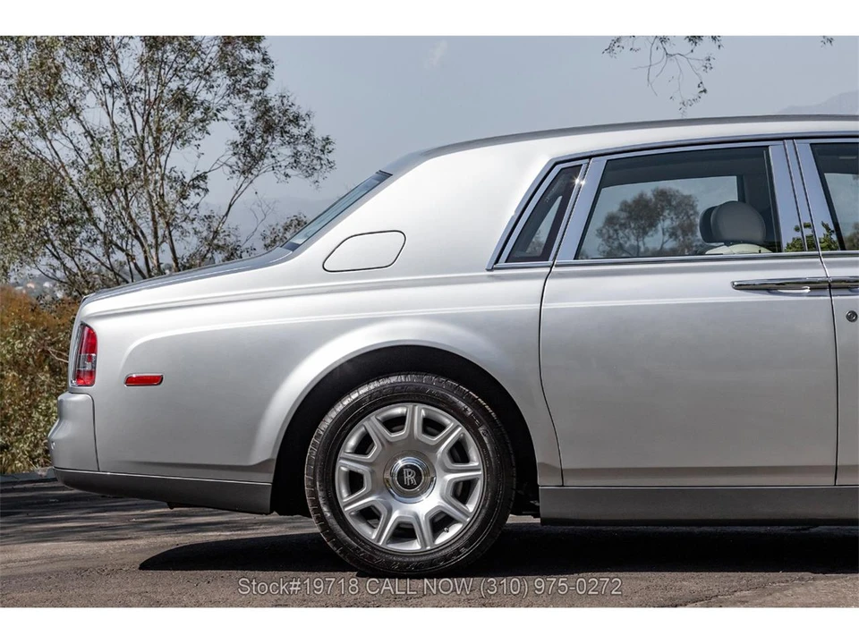 2004 Rolls-Royce Phantom VII - Image 18 of 31