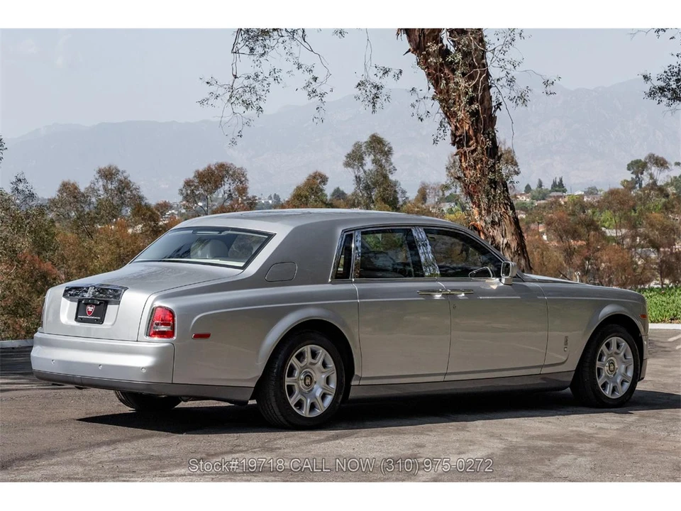2004 Rolls-Royce Phantom VII - Image 7 of 31