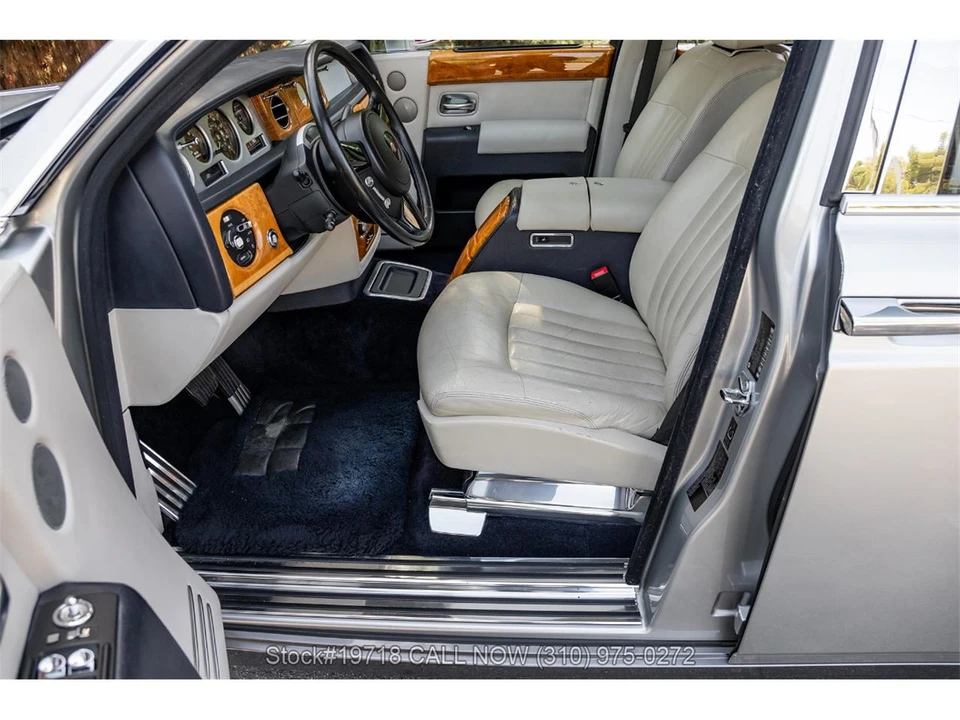 2004 Rolls-Royce Phantom VII - Image 23 of 31