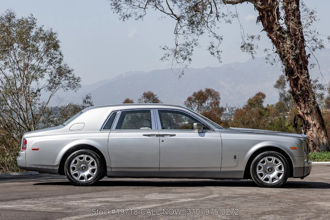 2004 Rolls-Royce Phantom VII - Image 8 of 31