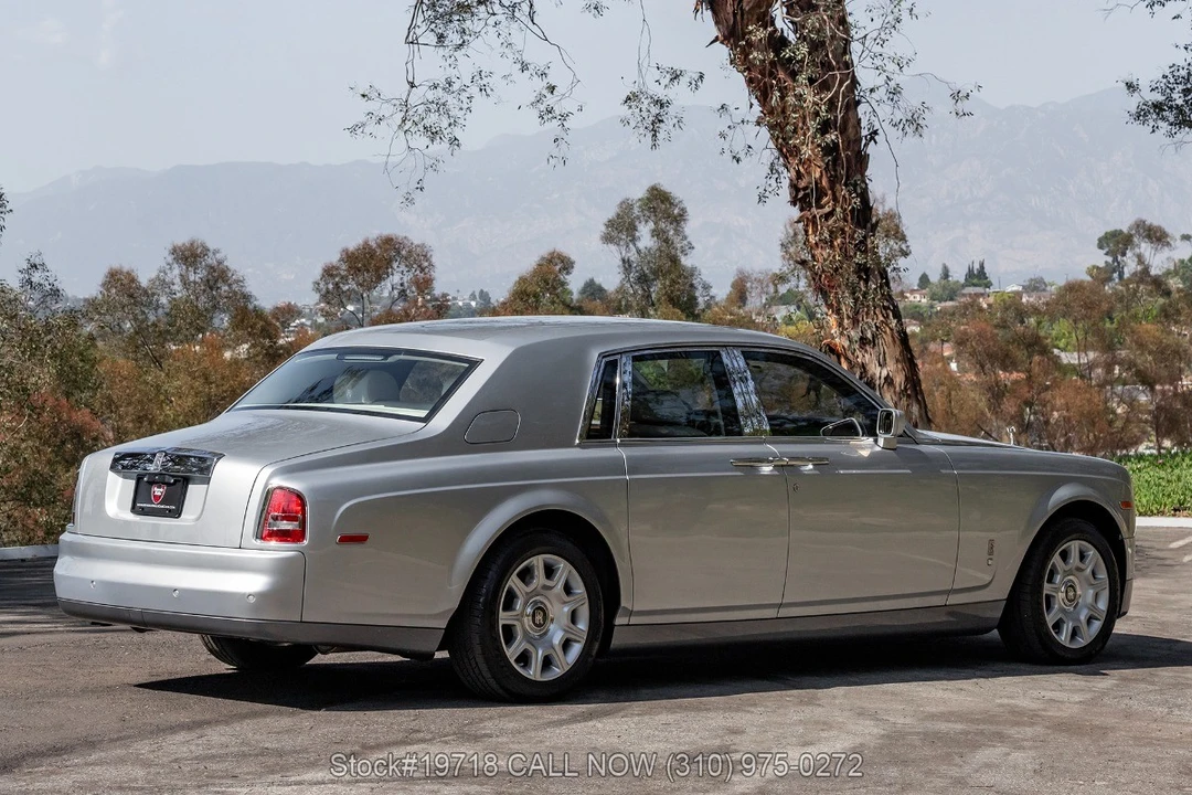 2004 Rolls-Royce Phantom VII - Image 9 of 31