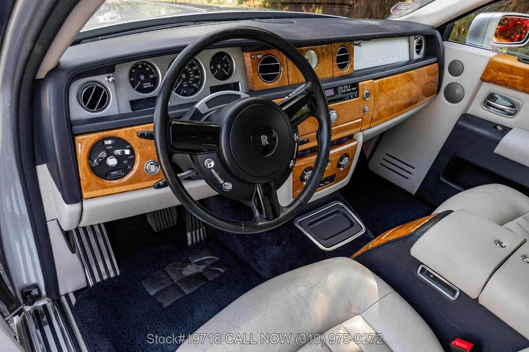 2004 Rolls-Royce Phantom VII - Image 28 of 31