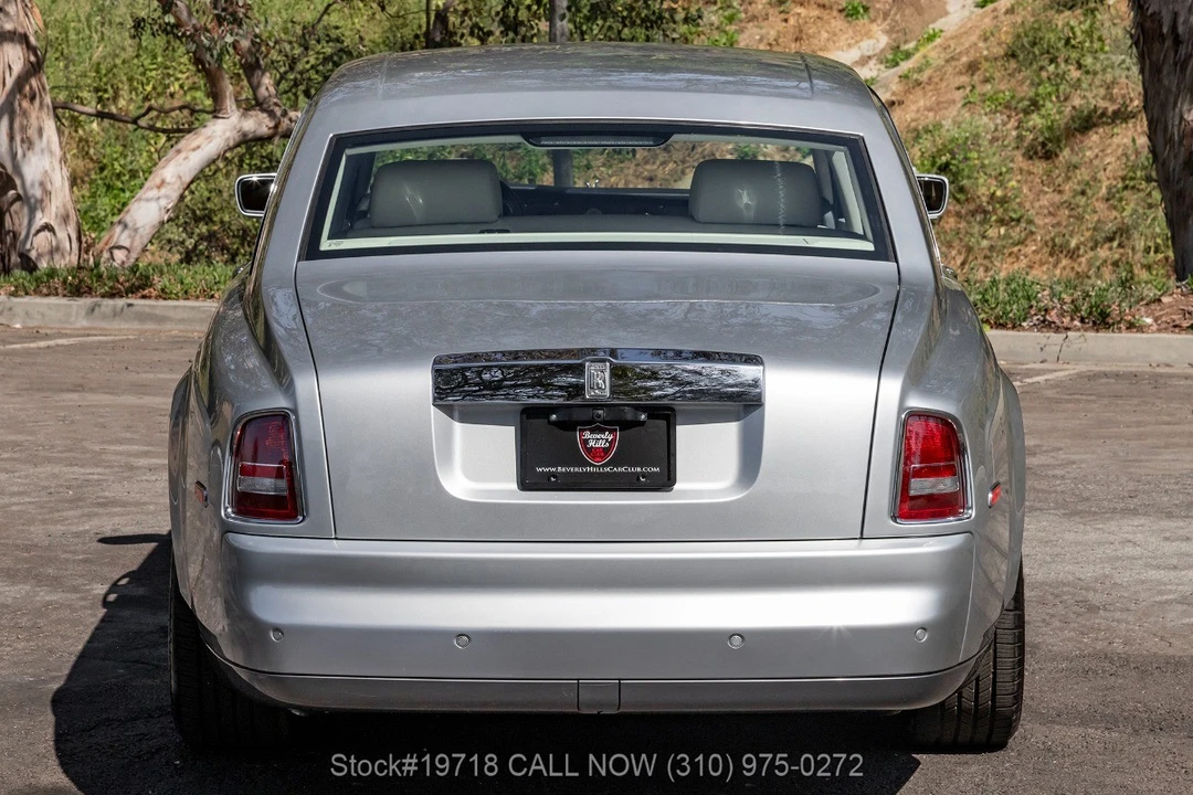 2004 Rolls-Royce Phantom VII - Image 12 of 31