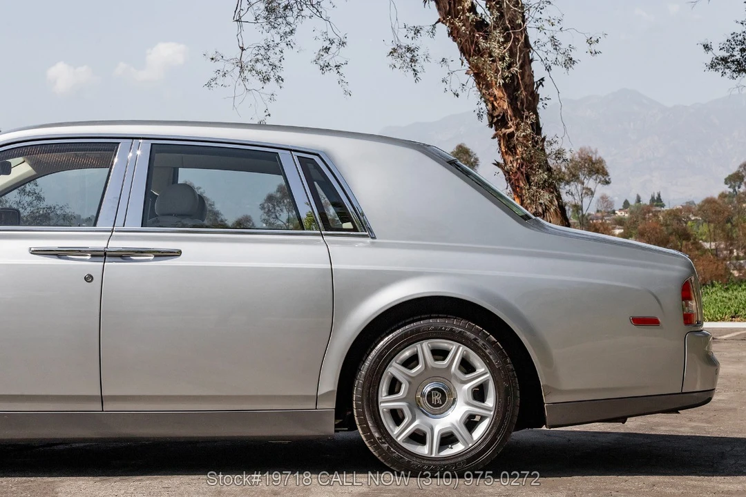 2004 Rolls-Royce Phantom VII - Image 23 of 31