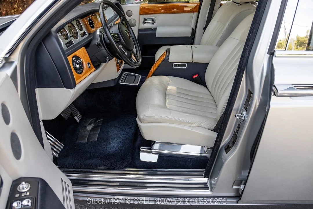 2004 Rolls-Royce Phantom VII - Image 25 of 31