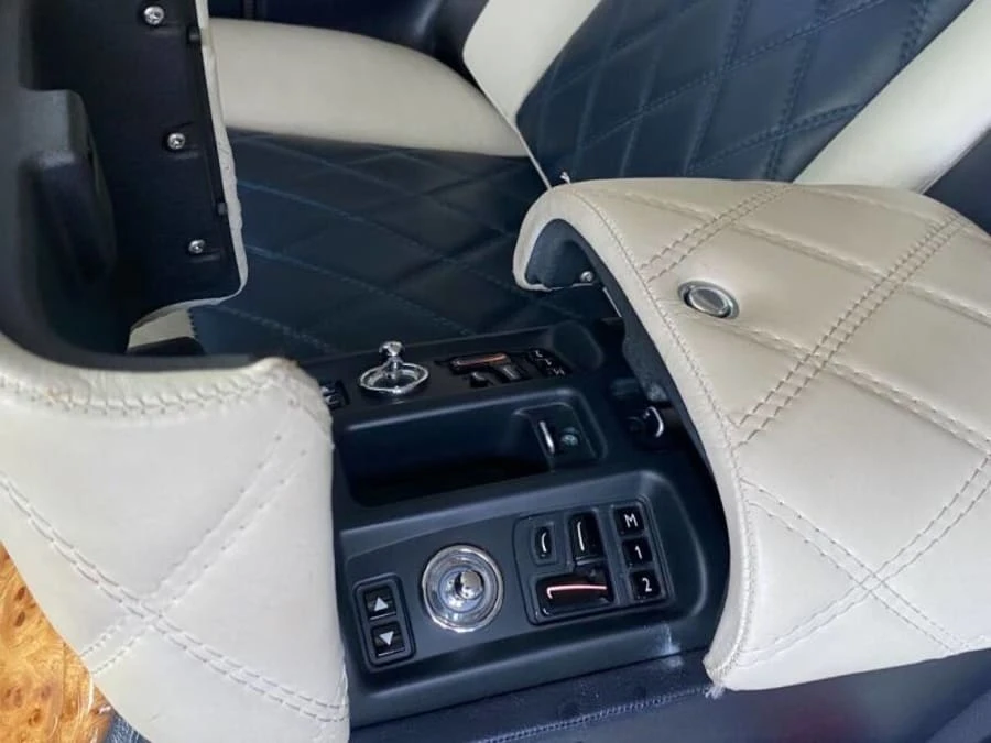 2004 Rolls-Royce Phantom VII - Image 17 of 20
