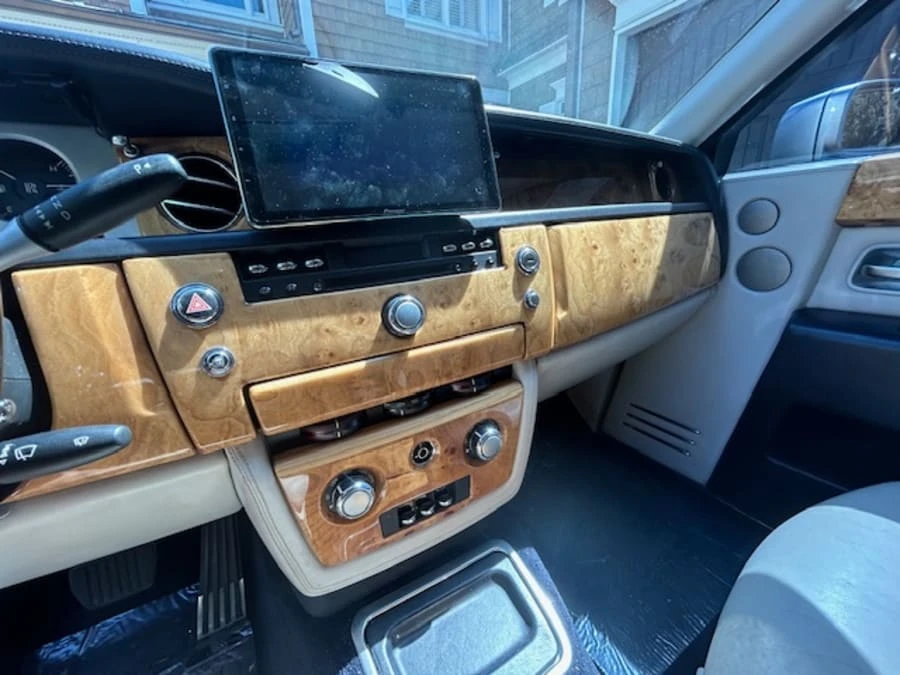 2004 Rolls-Royce Phantom VII - Image 17 of 18