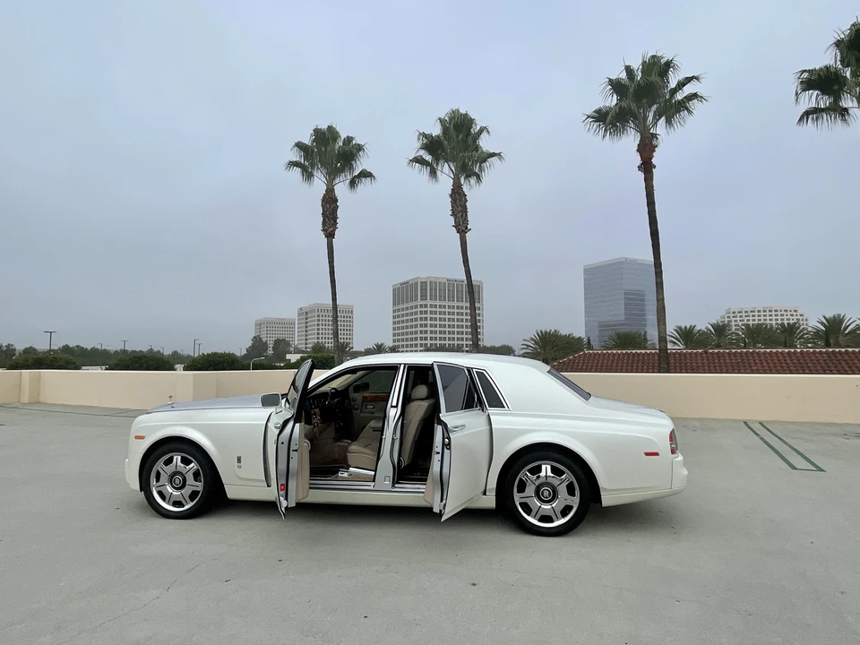 2004 Rolls-Royce Phantom VII - Image 17 of 31