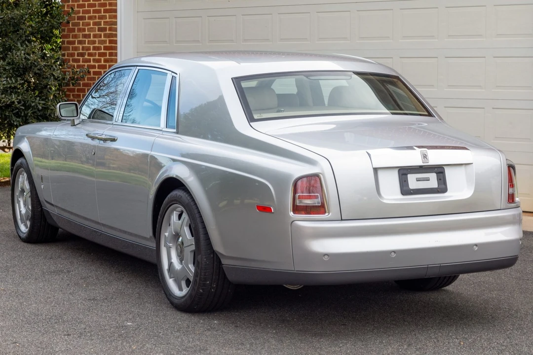 2004 Rolls-Royce Phantom VII - Image 2 of 9