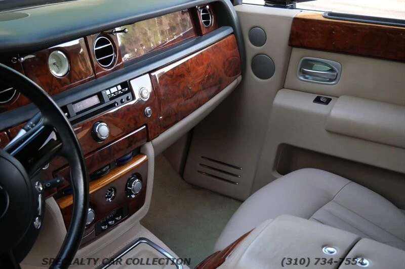 2004 Rolls-Royce Phantom VII - Image 16 of 21