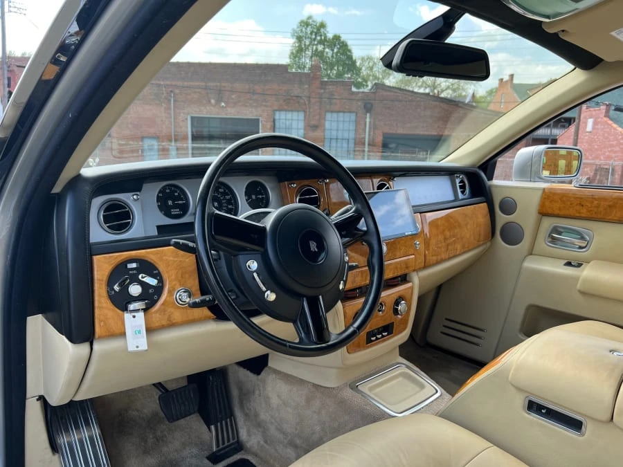 2004 Rolls-Royce Phantom VII - Image 8 of 13