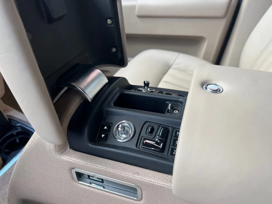 2004 Rolls-Royce Phantom VII - Image 10 of 13