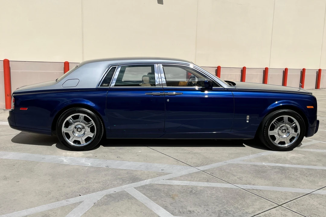 2004 Rolls-Royce Phantom VII - Image 3 of 31