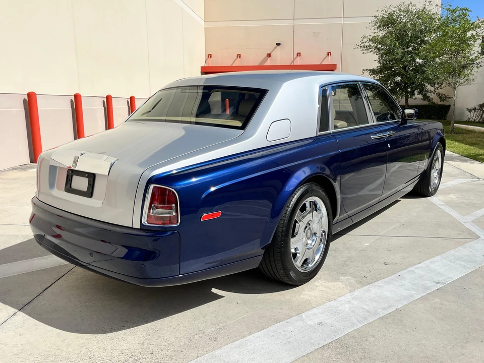 2004 Rolls-Royce Phantom VII - Image 13 of 31