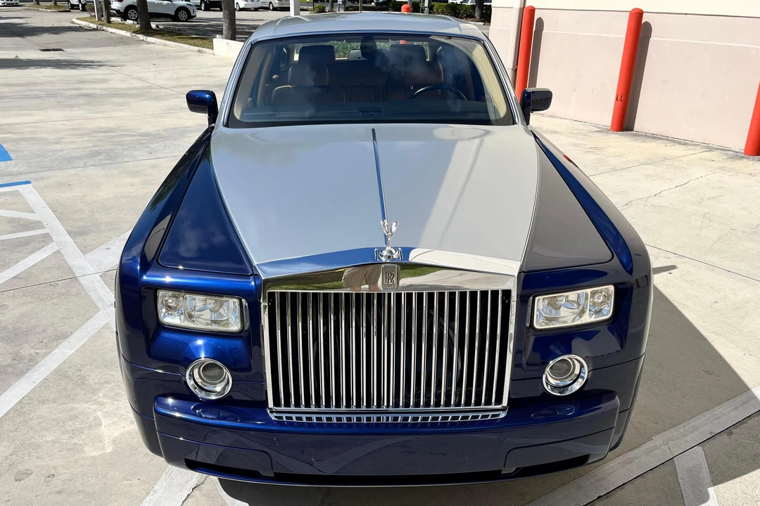 2004 Rolls-Royce Phantom VII - Image 2 of 31