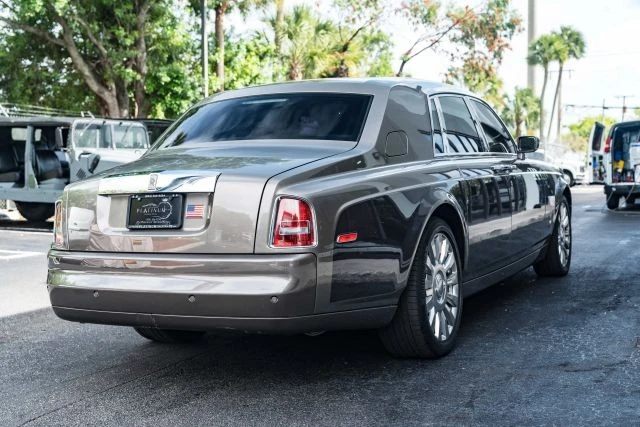 2004 Rolls-Royce Phantom VII - Image 12 of 31